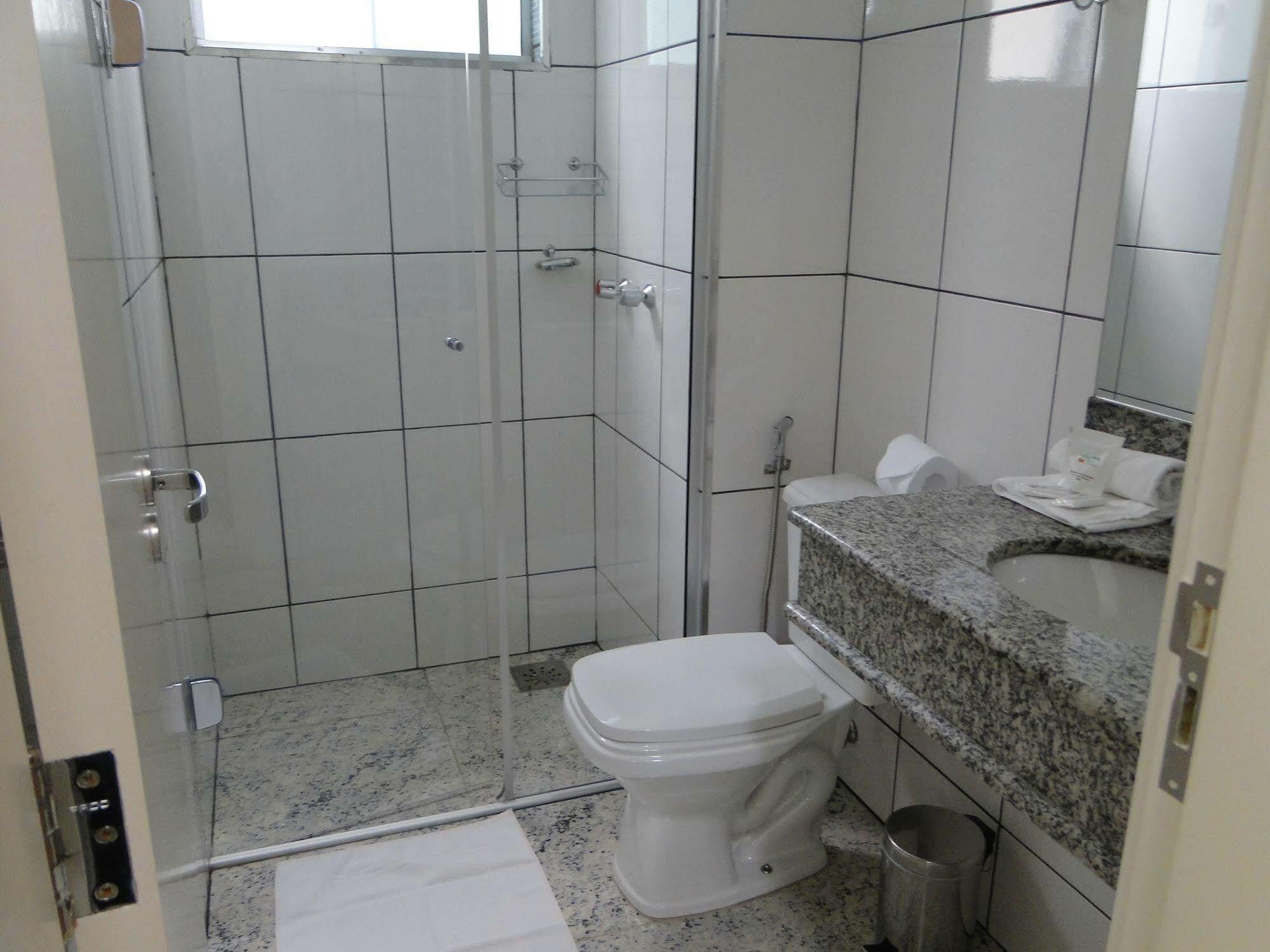 Hotel Flor De Minas Uberaba Bagian luar foto